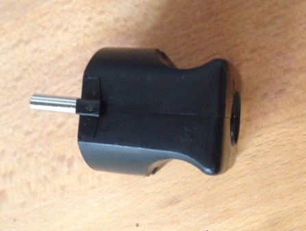 Schuko stikprop 230V rund vinkel, Sort