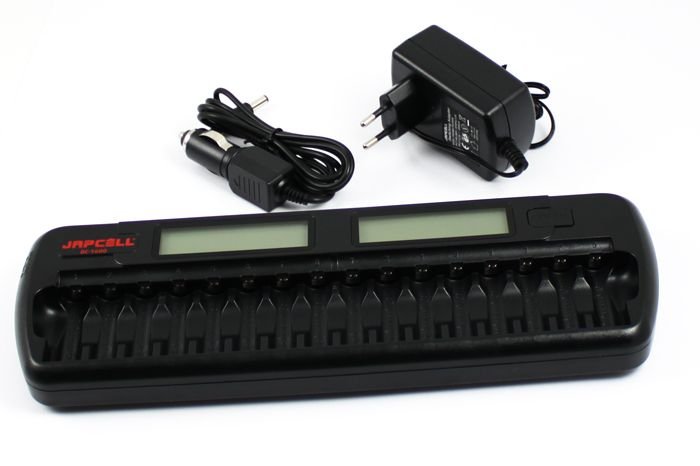 Batterioplader til 16 styk AA og AAA batterier m/display