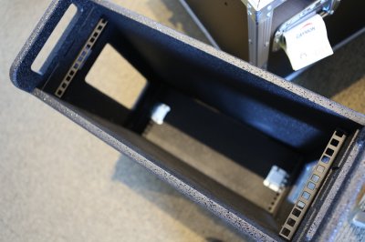 Caymon flightcase 19