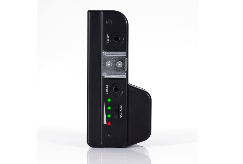Fostex AR-4i Audio interface unit for iPhone4