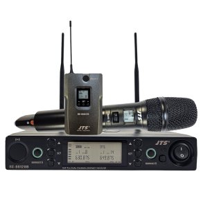 JTS Tr�dl�s mikrofons�t med 1 h�ndholdt og 1 beltpack med knaphulsmikrofon
