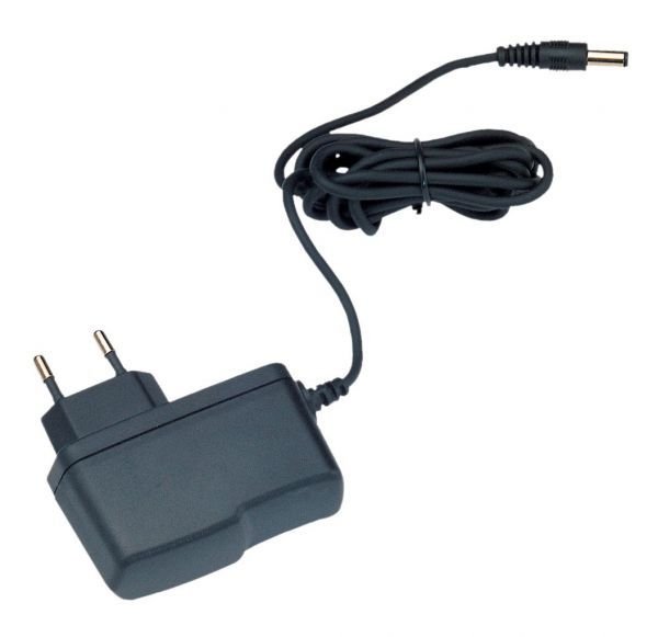 K&M Batteri oplader til AA og AAA batterier