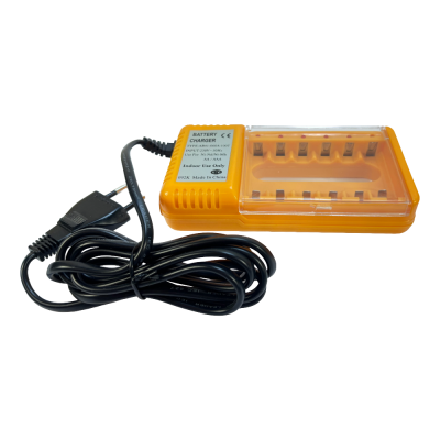 K&M Batteri oplader til AA og AAA batterier