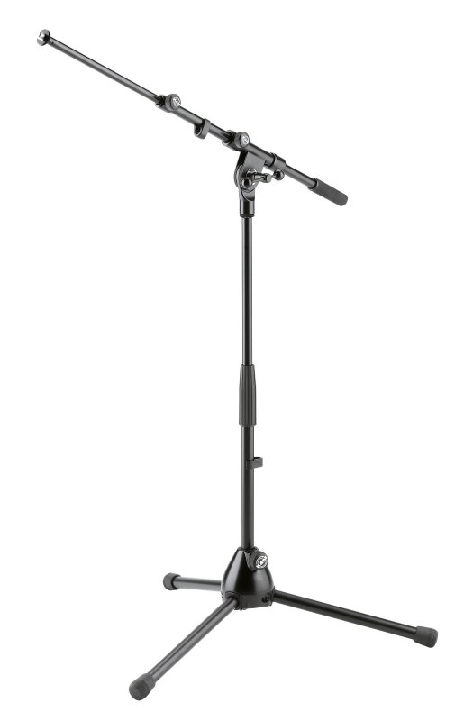 K&M mikrofonstativ lg med bom, 42-64cm, svart