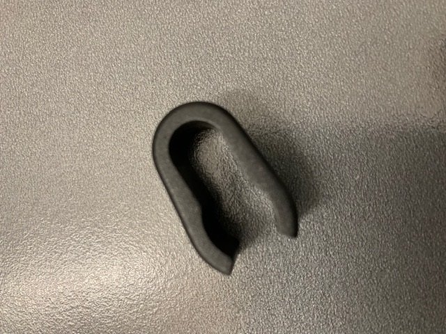 K&M Kabelklemme for svingarm 211xx, svart