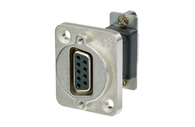 D-Sub-9 Chassis plug/genomgende