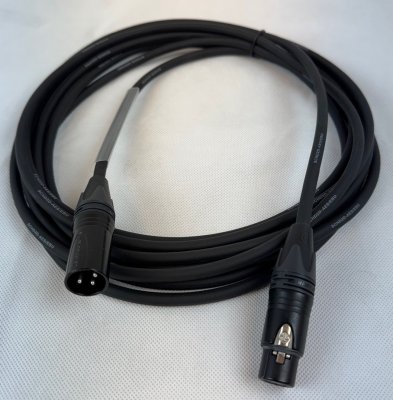 Nexum Mikrofon- og DMX kabel med sorte Neutrik XLR og klar krymp