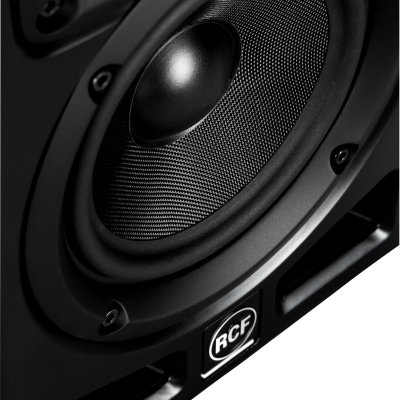 RCF Ayra Pro 8 Studiomonitor 100 W + 40 W Class-D - 1 styk tilbage