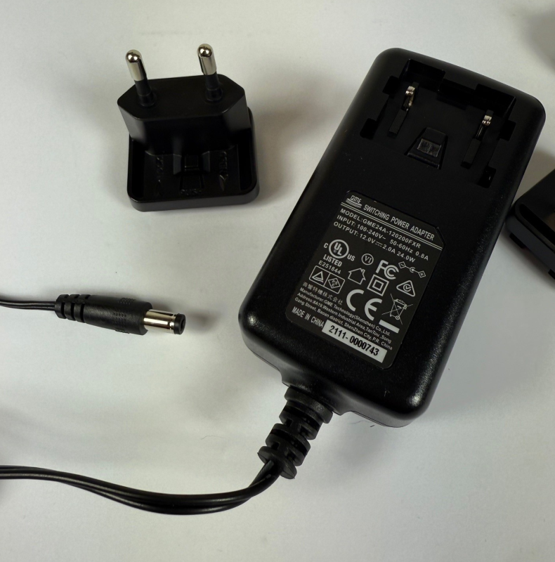 RCF PSU til F6 og F10XR mixer 12V 2 A