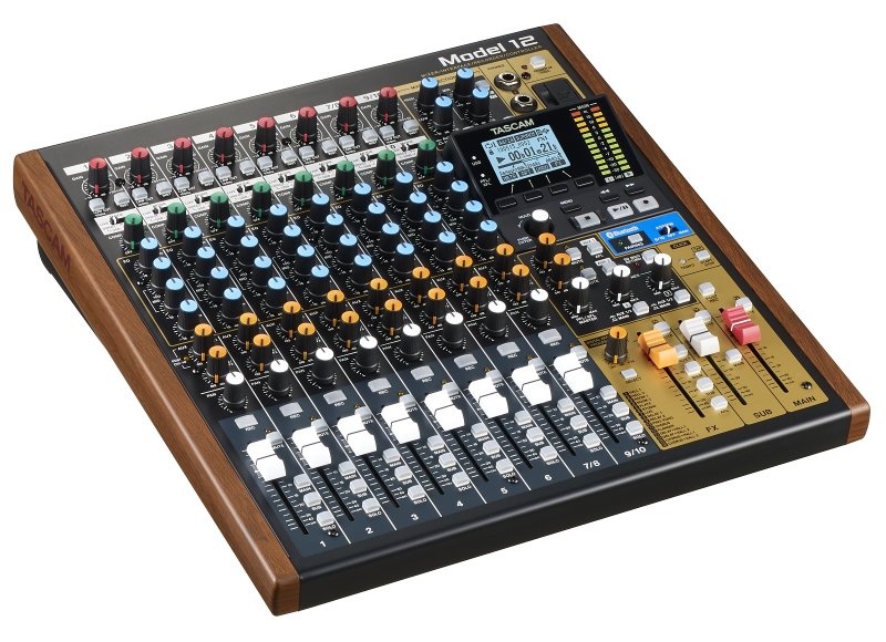 Tascam Model 12 analog mixer og 12 track digital recorder