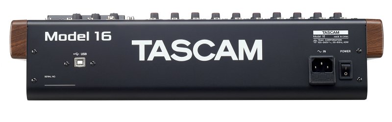 Tascam Model 16 analog mixer og 14  track digital recorder
