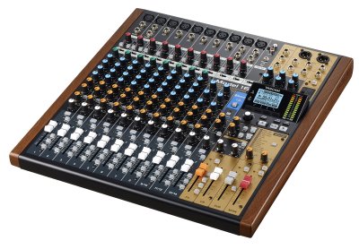 Tascam Model 16 analog mixer og 14  track digital recorder