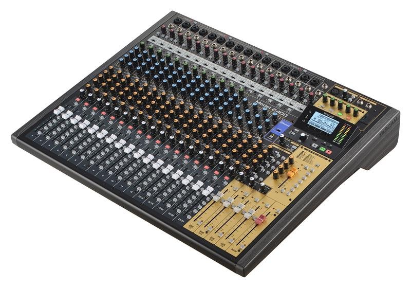 Tascam Model 2400 digital mixer og 24 track digital recorder