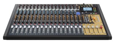 Tascam Model 2400 digital mixer og 24 track digital recorder