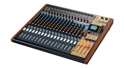 Tascam Model 24 analog mixer og 24 track digital recorder