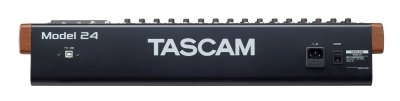 Tascam Model 24 analog mixer og 24 track digital recorder