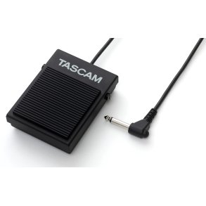 Tascam RC-1F Fodkontakt
