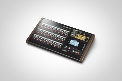 Tascam 24-track recorder, USB interface med Midi