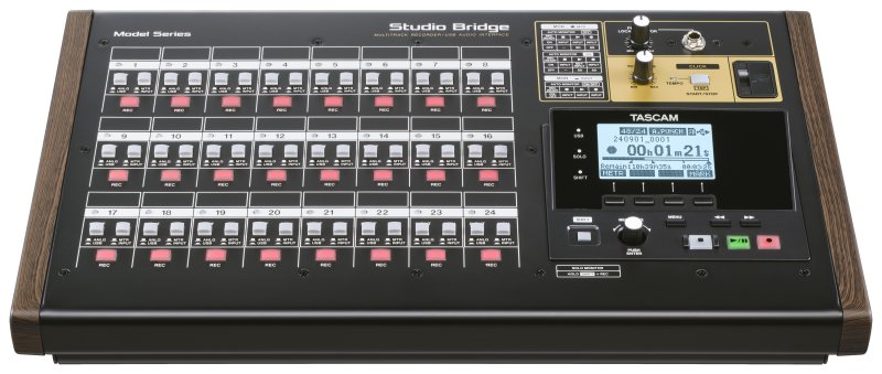 Tascam 24-track recorder, USB interface med Midi